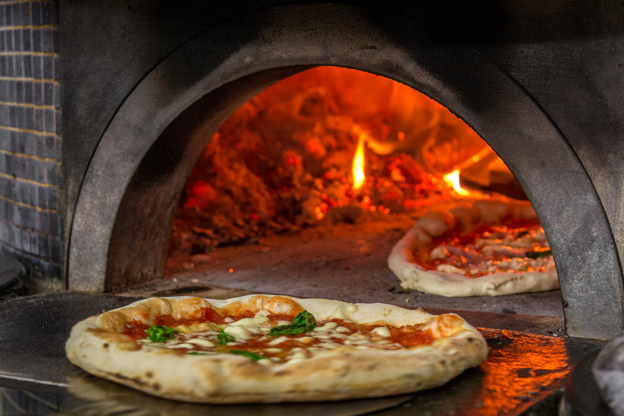 pizza oven in Napoli