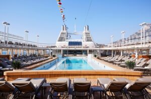 Silver Muse, pool deck